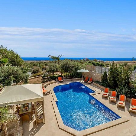 סן לורנץ The Almonds Luxury Villa מראה חיצוני תמונה