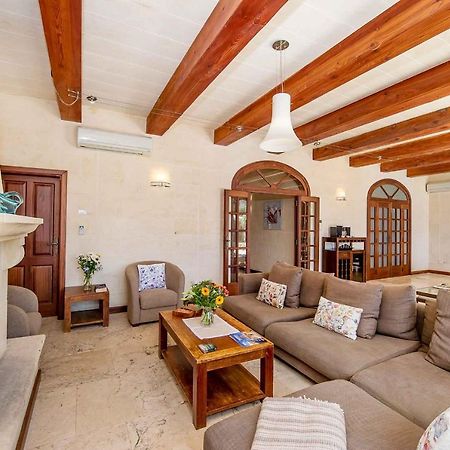 סן לורנץ The Almonds Luxury Villa מראה חיצוני תמונה