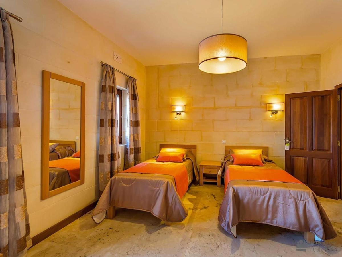 סן לורנץ The Almonds Luxury Villa מראה חיצוני תמונה