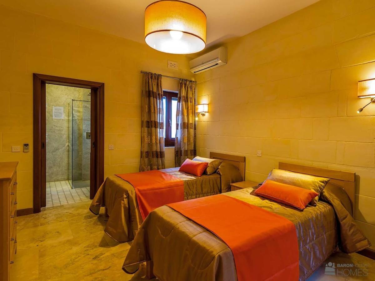 סן לורנץ The Almonds Luxury Villa מראה חיצוני תמונה