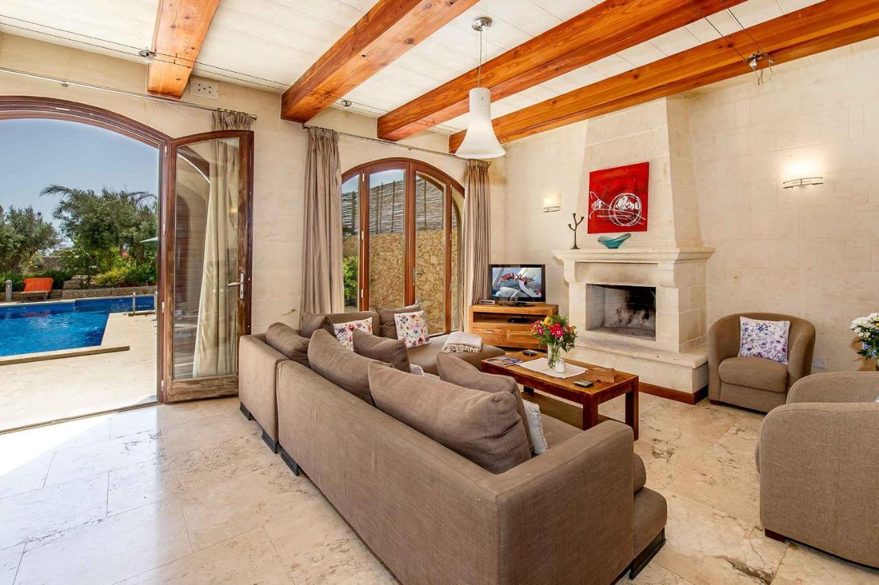 סן לורנץ The Almonds Luxury Villa מראה חיצוני תמונה