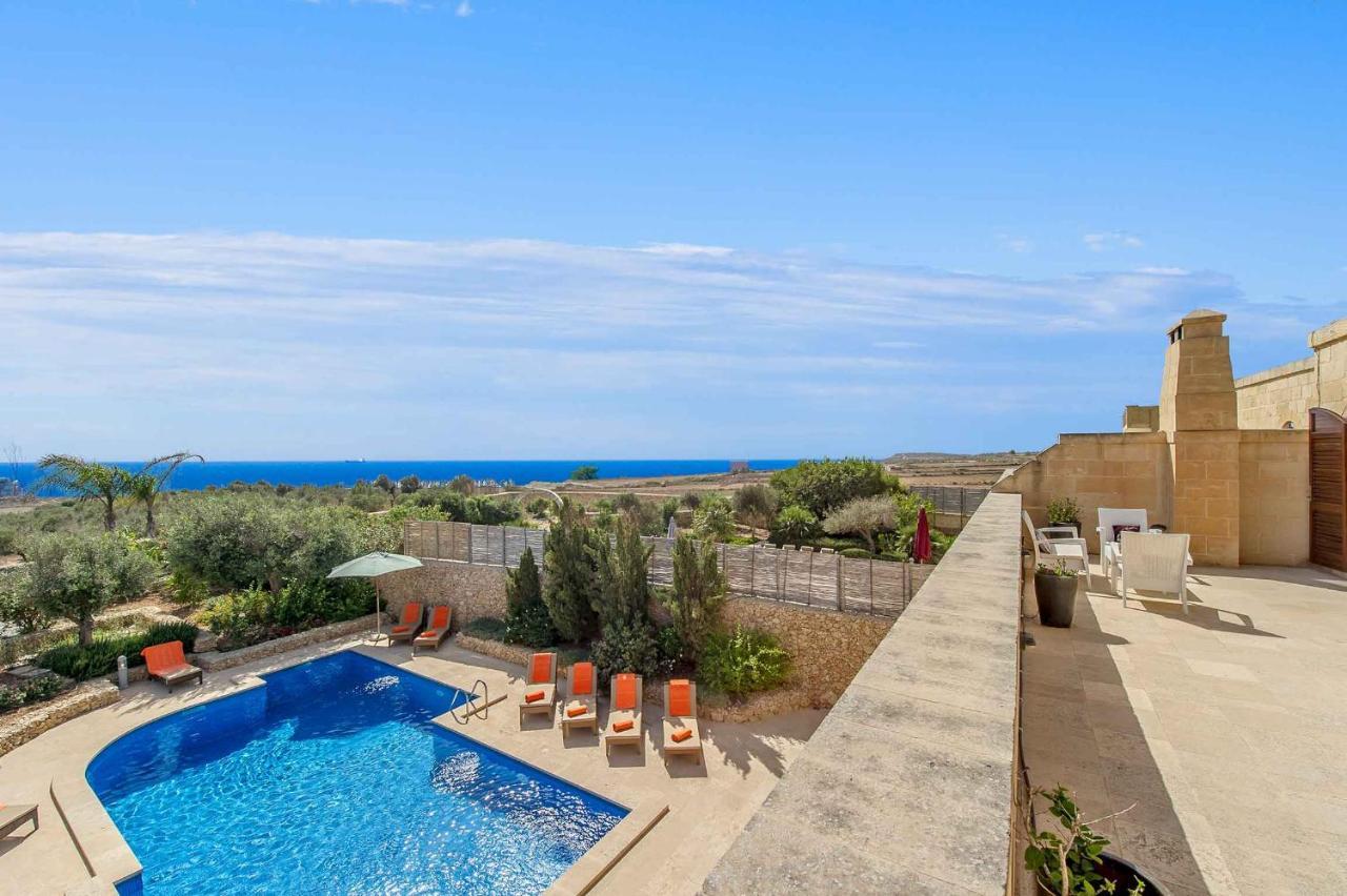 סן לורנץ The Almonds Luxury Villa מראה חיצוני תמונה
