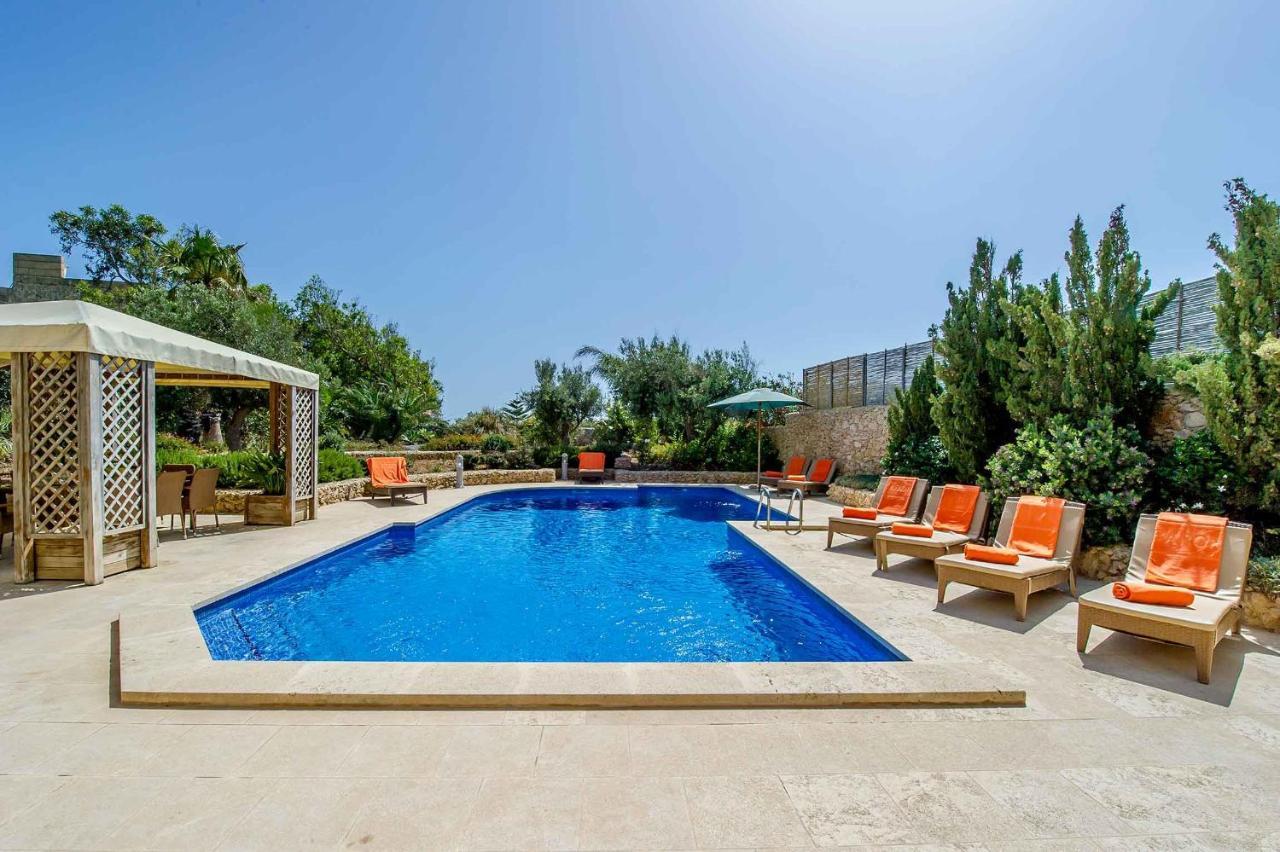 סן לורנץ The Almonds Luxury Villa מראה חיצוני תמונה