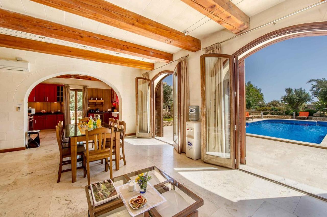 סן לורנץ The Almonds Luxury Villa מראה חיצוני תמונה