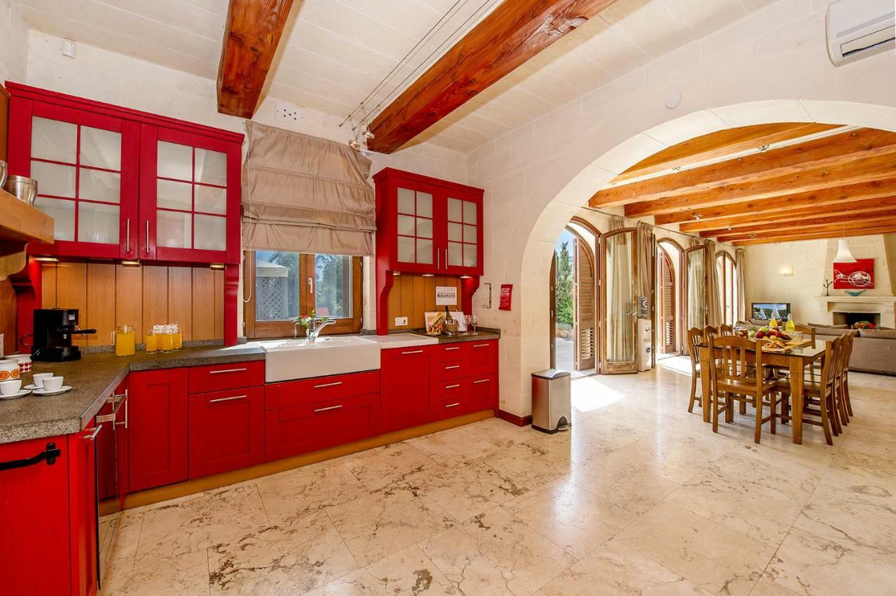סן לורנץ The Almonds Luxury Villa מראה חיצוני תמונה